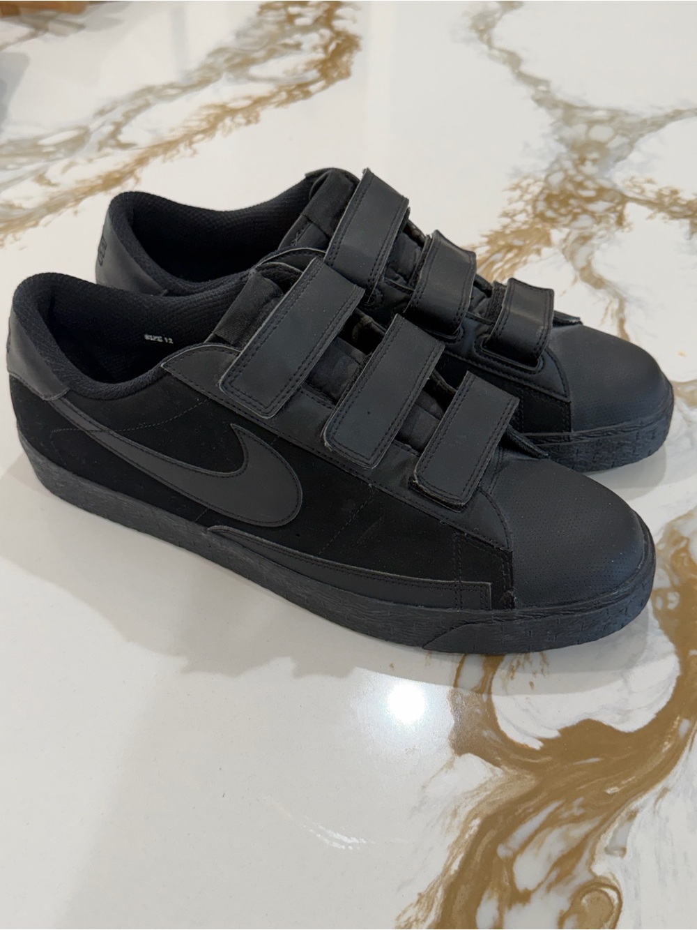 Nike Men’s Black Low-Top Velcro Sneakers